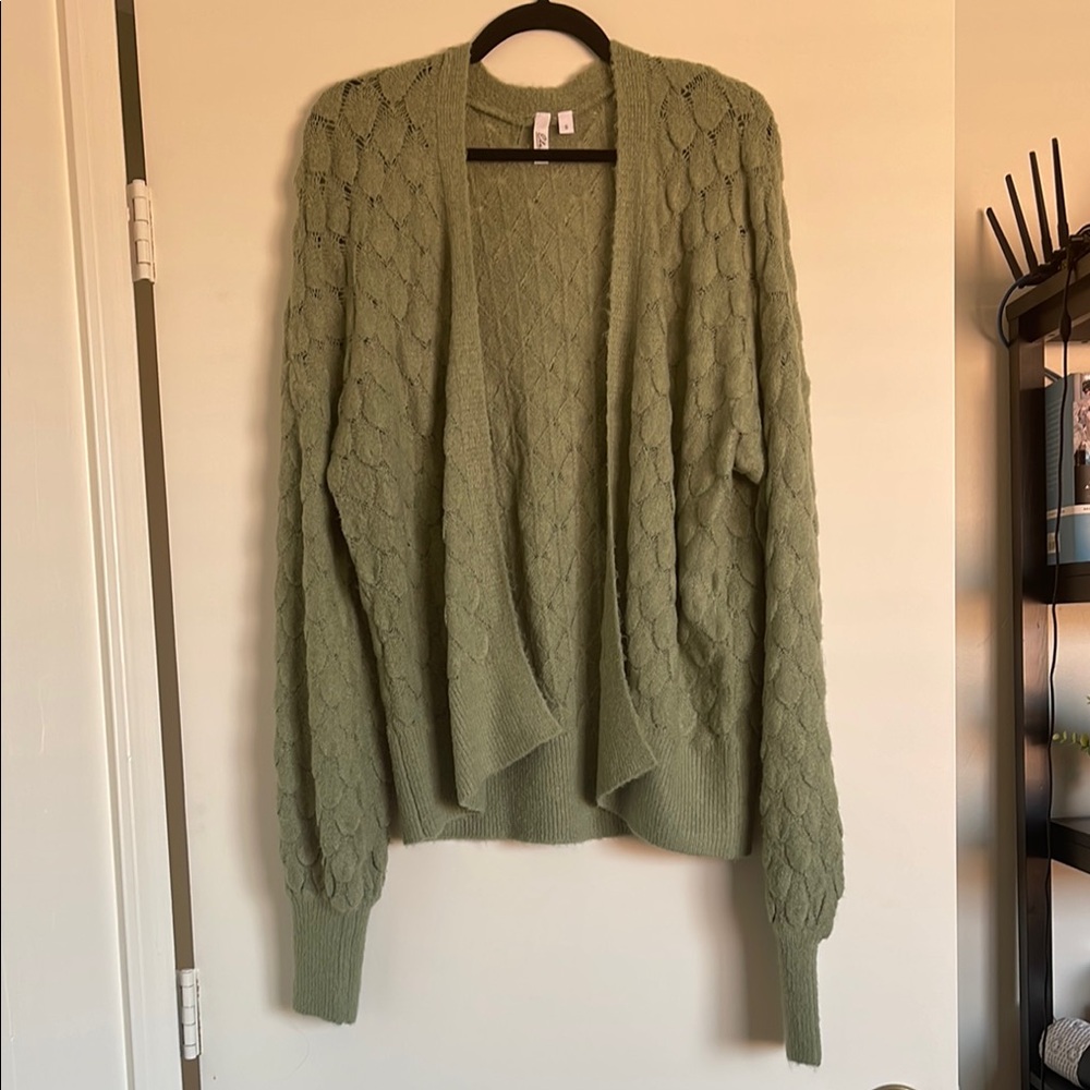 Beautiful green cardigan!